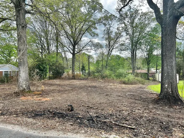 1728 Sewell St, Alexander City, AL 35010