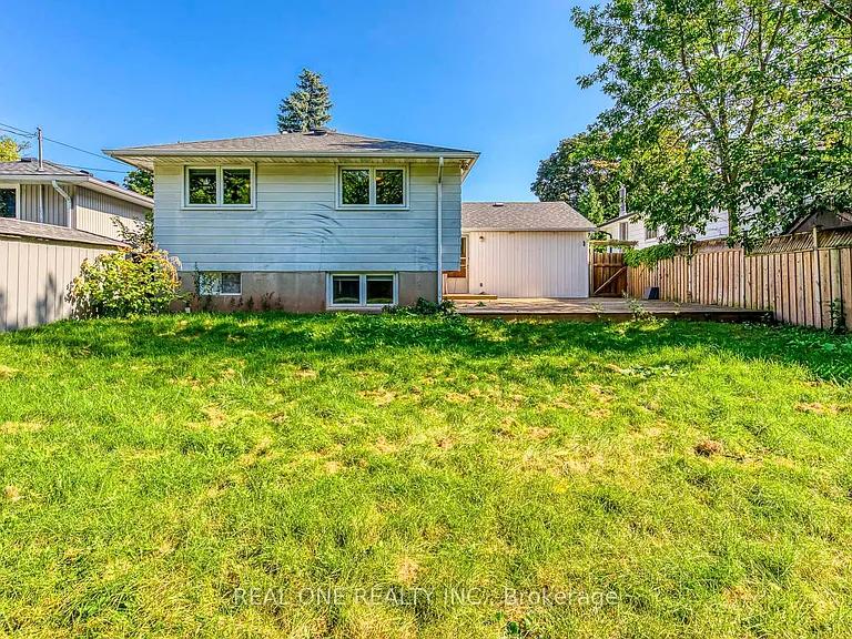 604 Bridle Wood — Photo 37