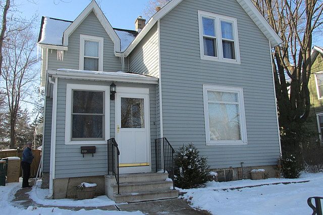 1st image of 533 Elmwood St