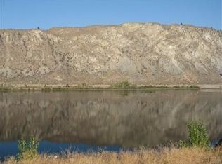 19 S Shore Dr, Orondo, WA 98843