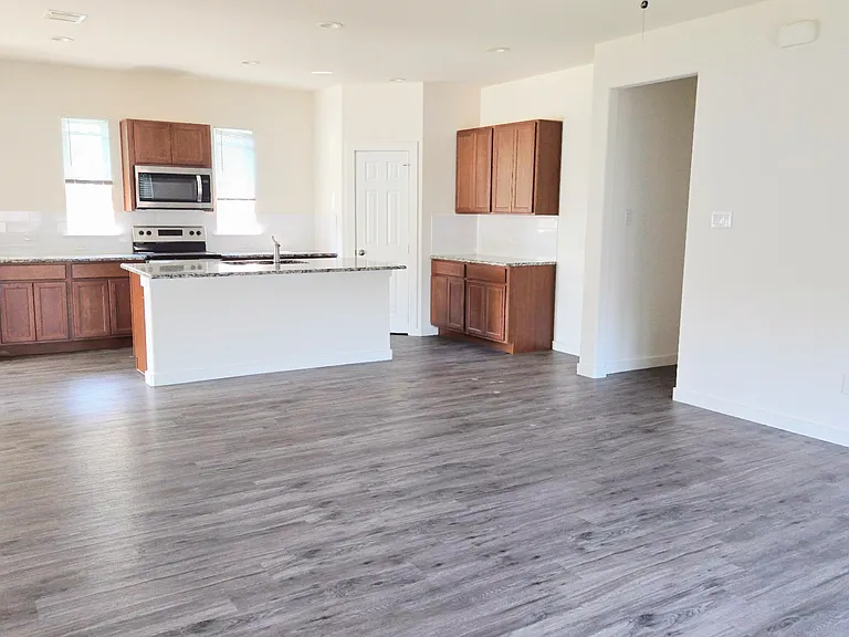 10501 Cedar Ct — Photo 46