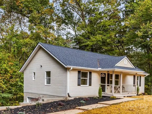 17 Carolyn Dr, Candler, NC 28715