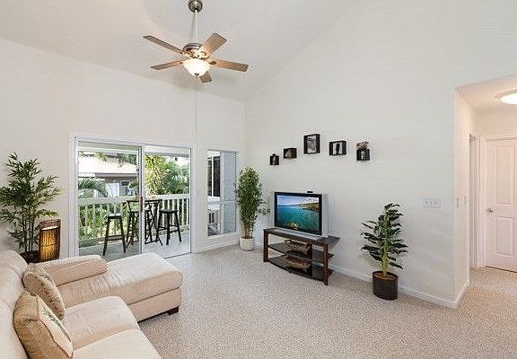 2nd image of 75-6081 Alii Dr APT X206