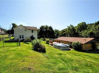 4080 Fundistown Rd, Trafford, PA 15085
