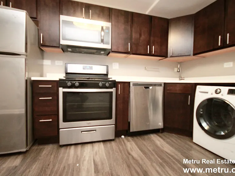 2801 W Logan Blvd #G — Photo 1