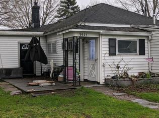 9435 Lakeshore View Rd, Bridgeport, NY 13030