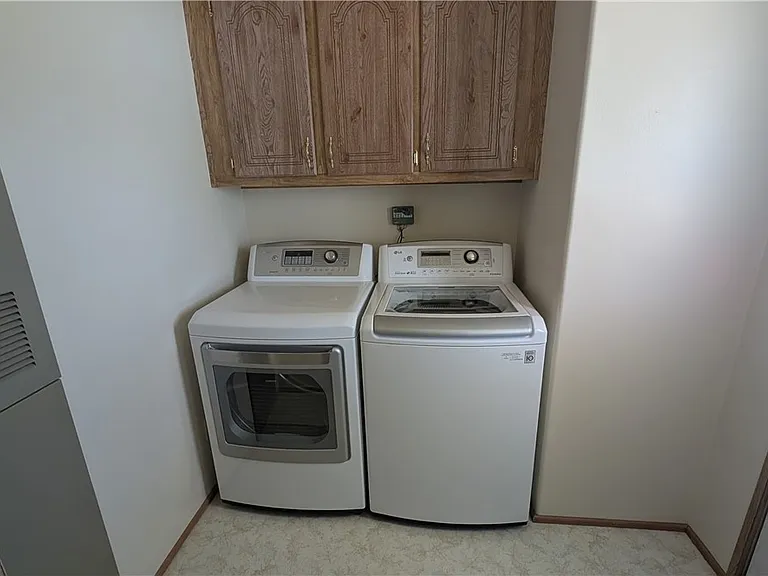 108 E Reibel St — Photo 7