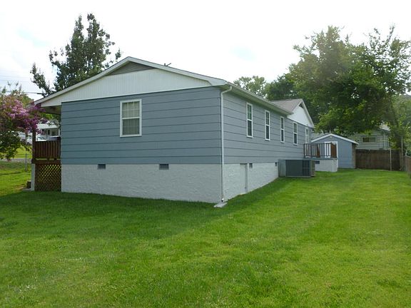 3rd image of 5201 Winding Ln