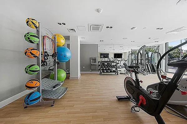 Rented by JCS Realty Group LLC | media 70