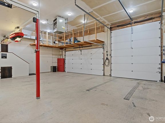 3rd image of 2903 116th Avenue NE