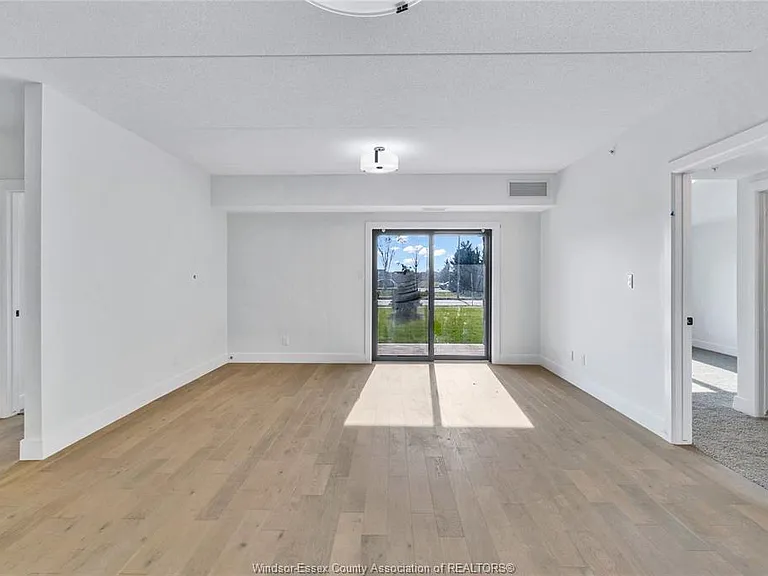2600 Sandwich West Pkwy #102 — Photo 4