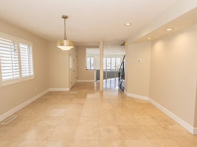 2511 Manchester Ave — Photo 16