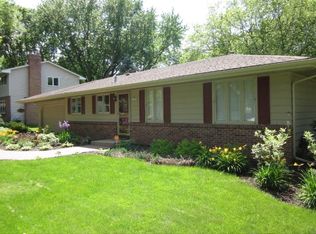 11106 Schoolcraft Rd, Burnsville, MN 55337