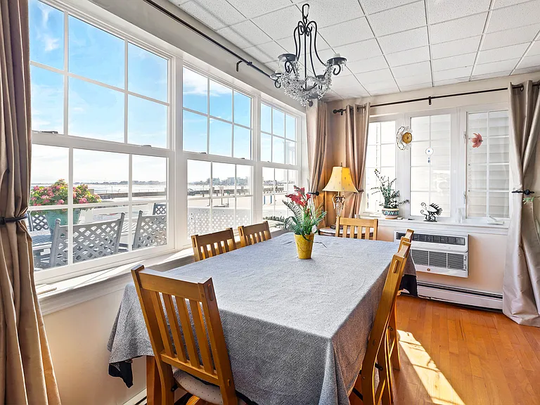 473 Ocean Blvd #1 — Photo 8