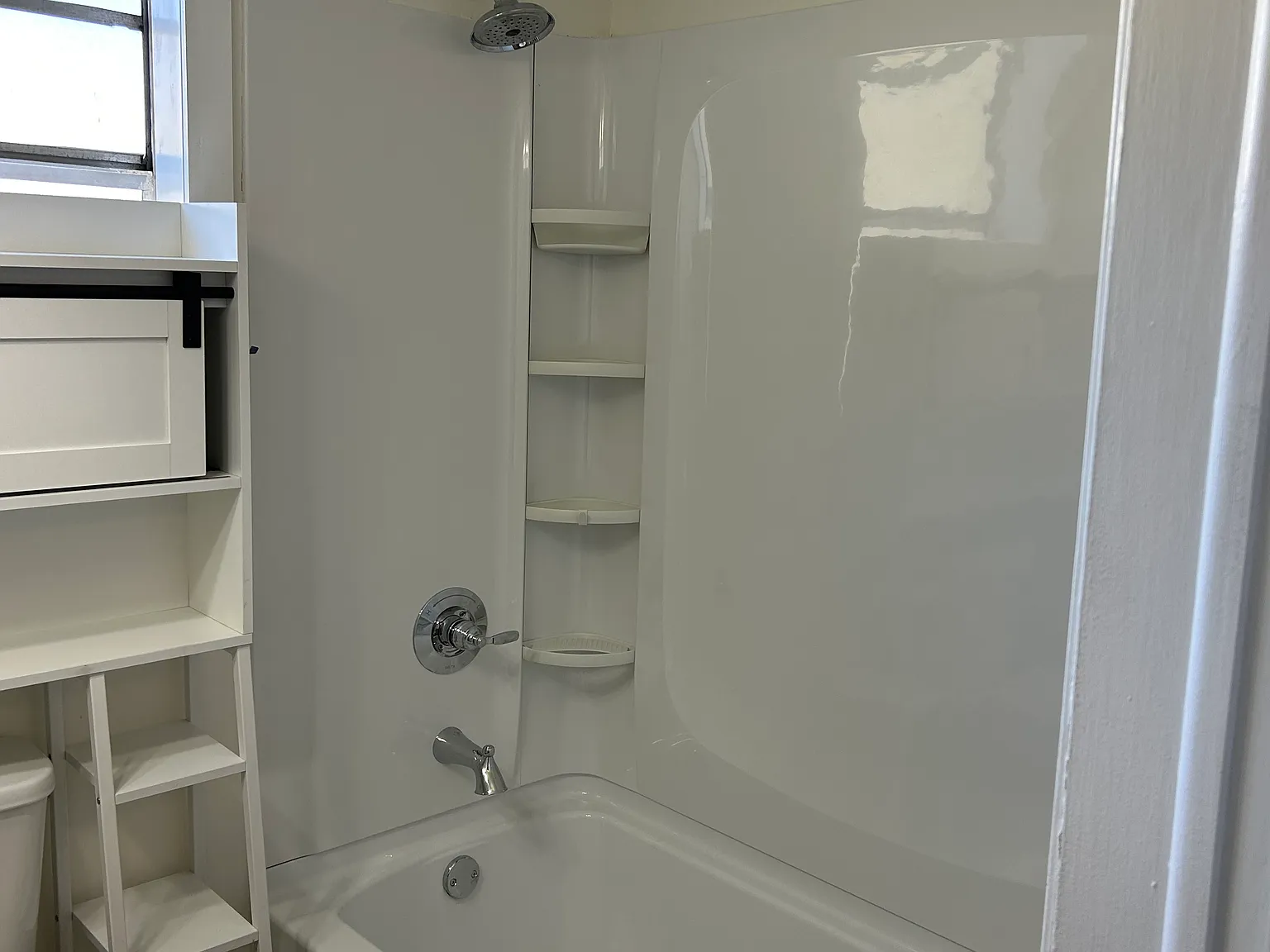 1 bed, 786 sqft, $1,200 — Photo 4