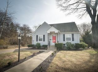 14 Isabella Ave, Providence, RI 02908