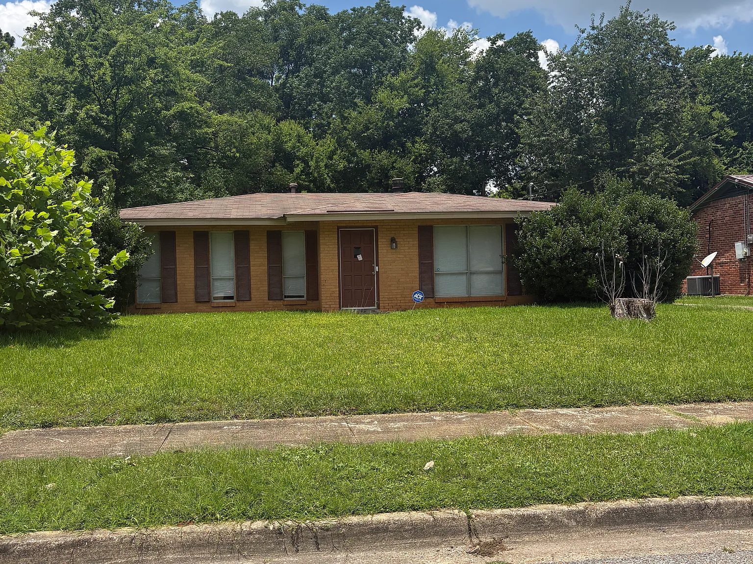 321 Sultan Ct. — Photo 1