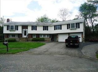 12 Morrow Dr, Woburn, MA 01801