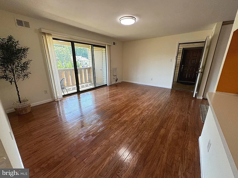 1502 The Woods — Photo 4