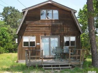 100 Reeves Bay Trl, Flanders, NY 11901