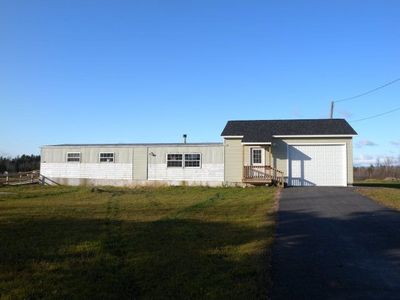 19 Lyons Rd, Plattsburgh, NY, 12901