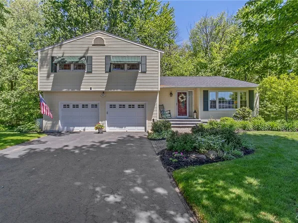 2161 Connell Ter, Baldwinsville, NY 13027