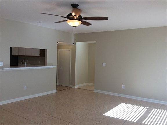 5th image of 114 Knights Hollow Dr