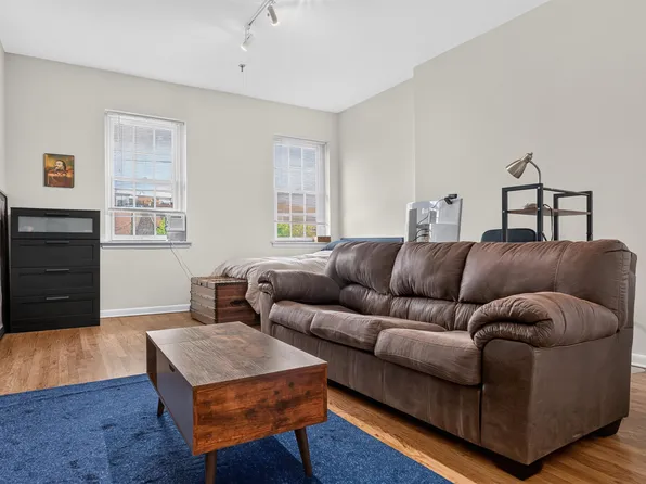 227 Christopher Columbus Dr APT 212B, Jersey City, NJ 07302