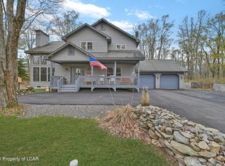 15 Adventure Dr, Gouldsboro, PA 18424