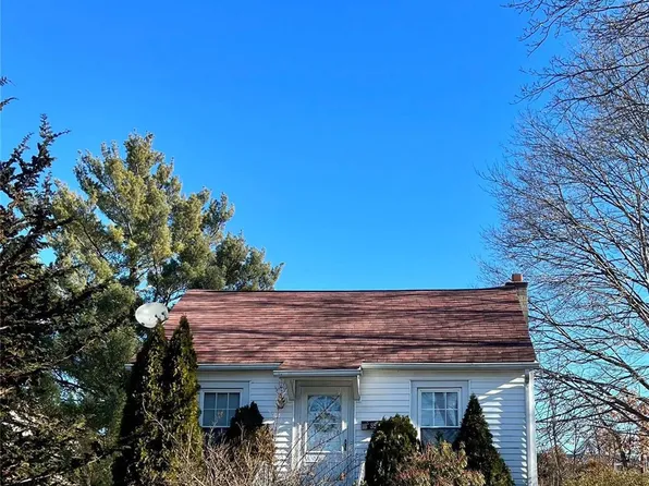 85 20th Street, Jericho, NY 11753