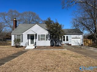 201 Sherrill St SW, Hartselle, AL 35640