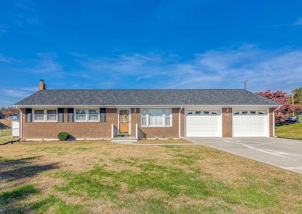 1st image of 103 Heatherwood Ln