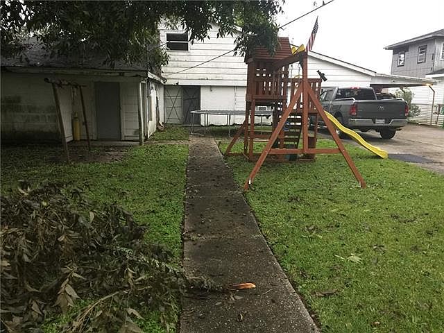 2nd image of 1133 Avenue D