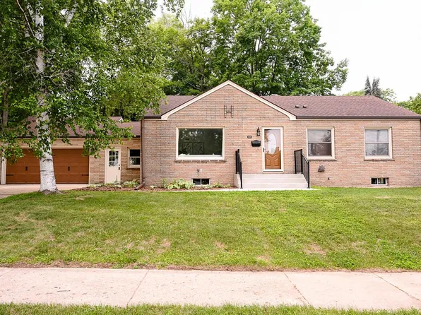 335 S High St, Port Washington, WI 53074
