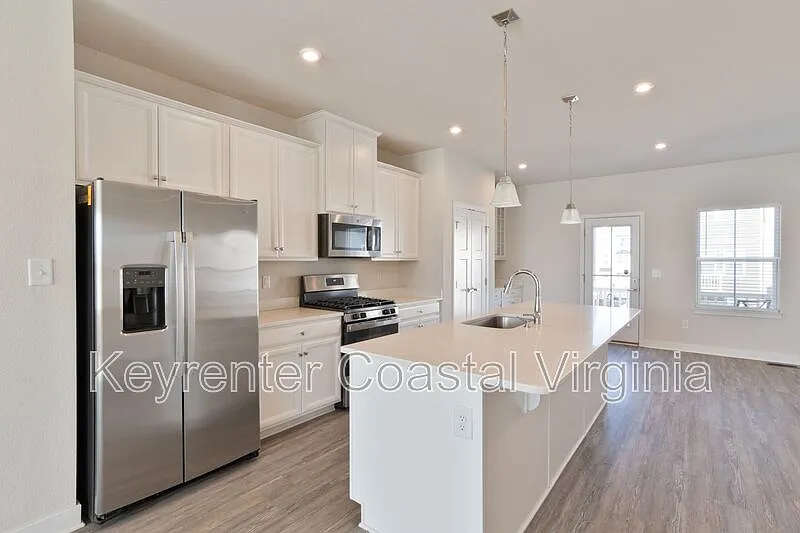 Building Photo - 137 Cedar Crest Dr