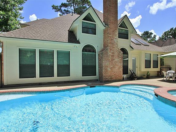3rd image of 3107 Brook Grove Dr