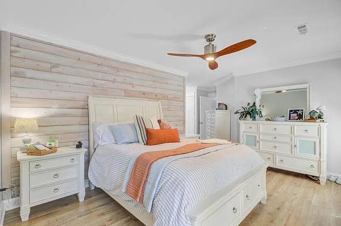2076 Presidio Dr — Photo 4