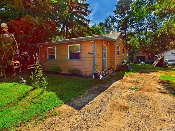 11473 Dexter St, Clio, MI 48420