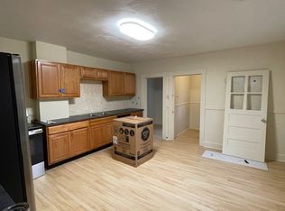 26 Hemlock St, Manchester, CT 06040