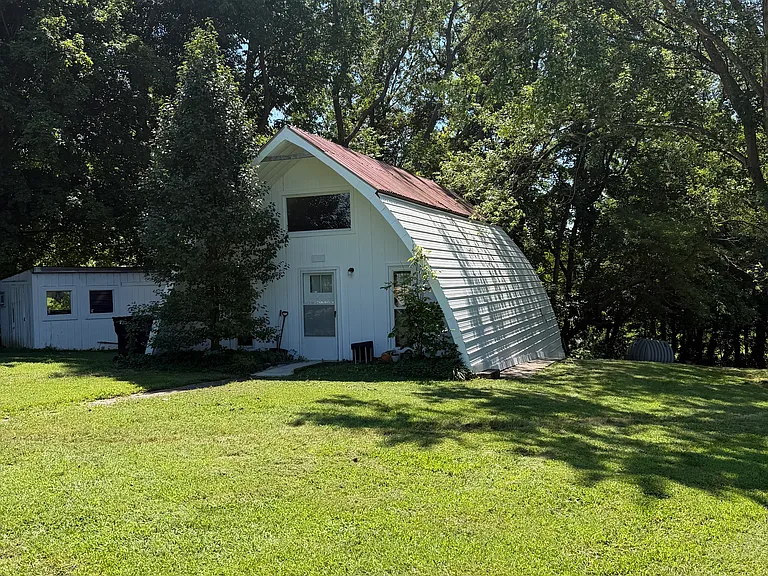 120 D F Petty Rd — Photo 1