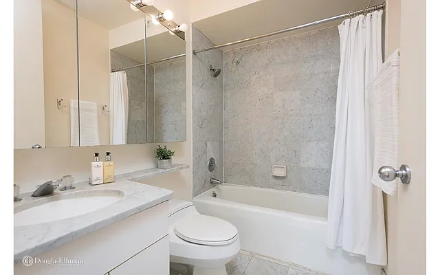 Rented by Douglas Elliman | media 31