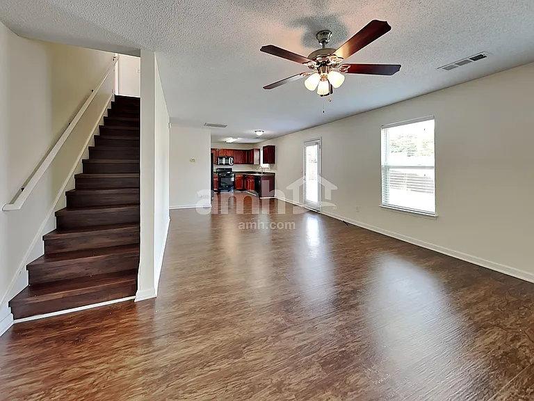 4913 Bryant Dr — Photo 6