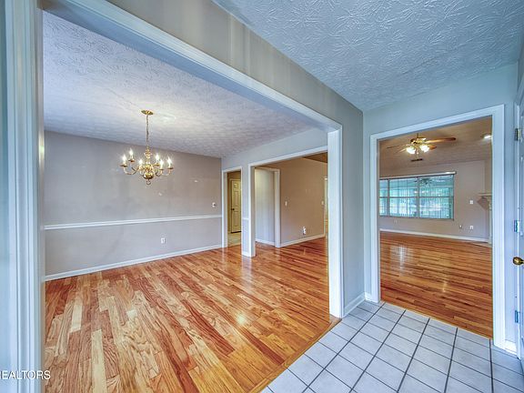 4th image of 2024 Wayside Rd