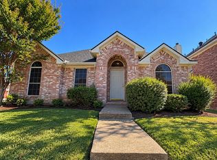 1906 Dartbrook Dr, Rowlett, TX 75089