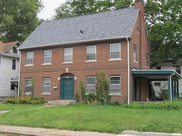 131 W 15th St, Davenport, IA 52803