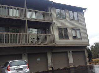 51 Sam Bonnell Dr #403, Clinton, NJ 08809