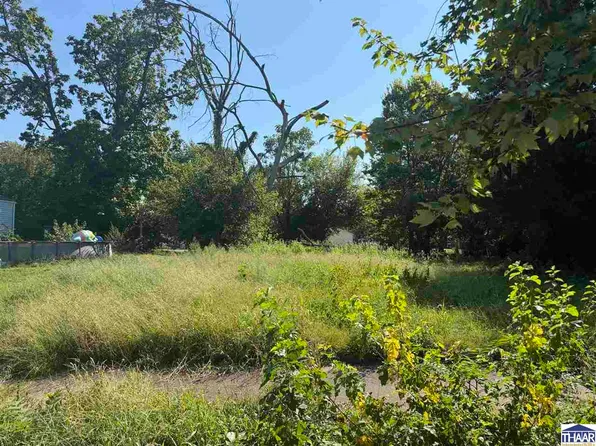 1466 S 17th St, Terre Haute, IN 47802
