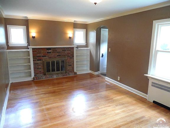 2nd image of 5108 Fontana St