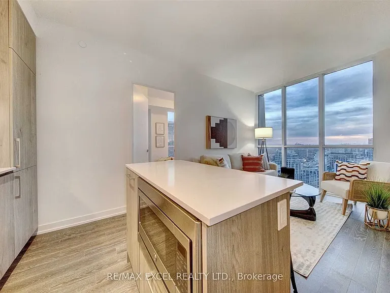 1 Yorkville Ave #3402 — Photo 9
