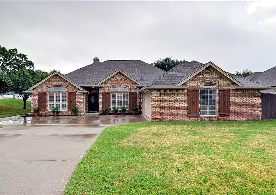 1st image of 2416 Waters Edge Dr